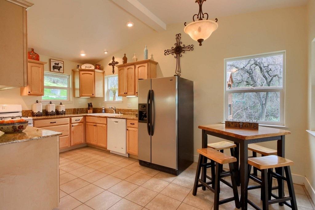 5090 Fairgrounds Road Mariposa, CA 95338 - Photo 12 of 43 Gallery Image 12