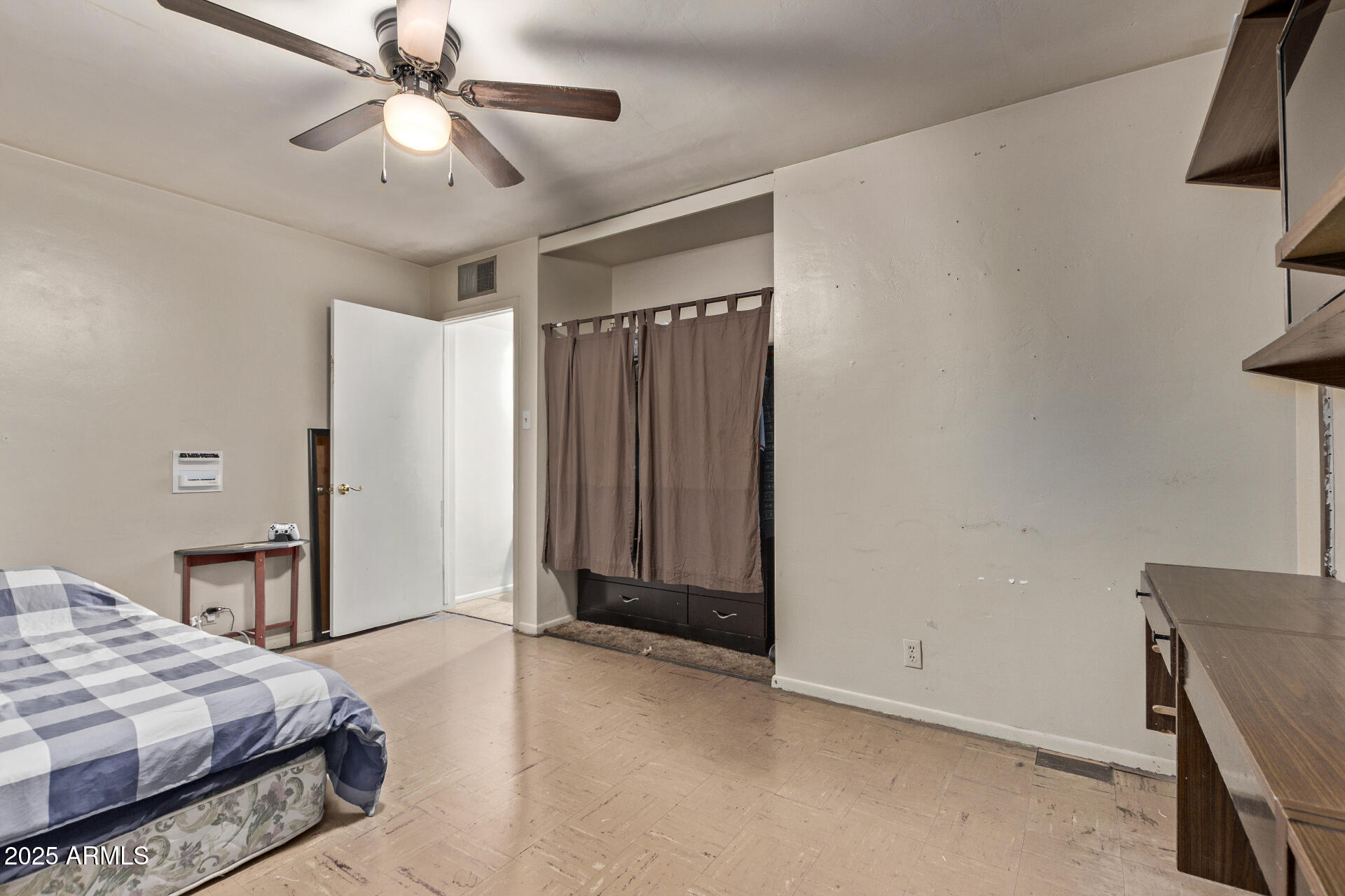 5802 North 38th Drive Phoenix, AZ 85019 - Photo 21 of 30 19 38th