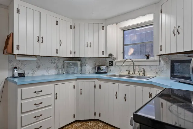 $570,000 | 1 Cherry Road, North Hampton, NH 03862