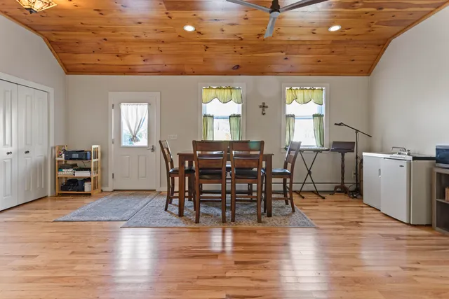 $570,000 | 1 Cherry Road, North Hampton, NH 03862