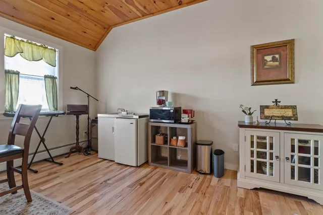 $570,000 | 1 Cherry Road, North Hampton, NH 03862