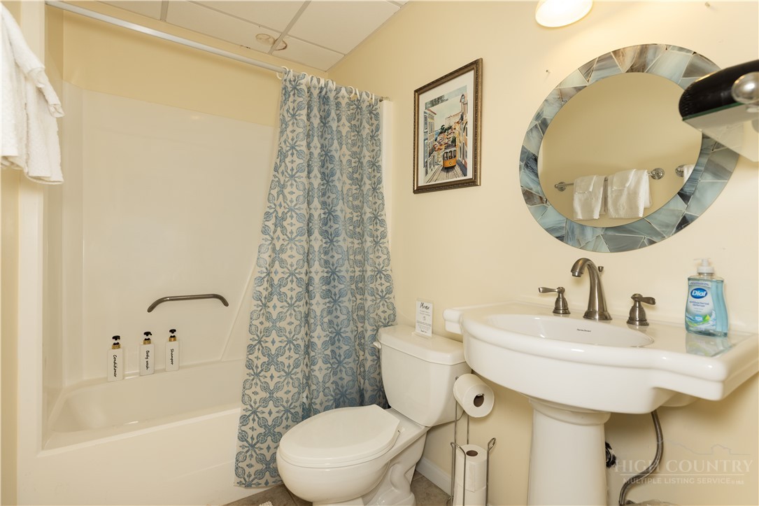 603 Hawk Ridge Road Deep Gap, NC 28618 - Photo 24 of 32 Gallery Image 24