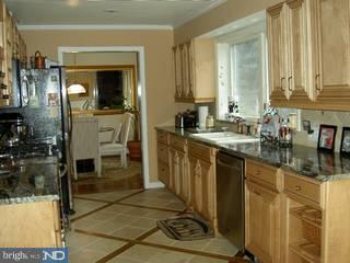 310 Locust Road Fort Washington, PA 19034 - Photo 4 of 6 Gallery Image 4