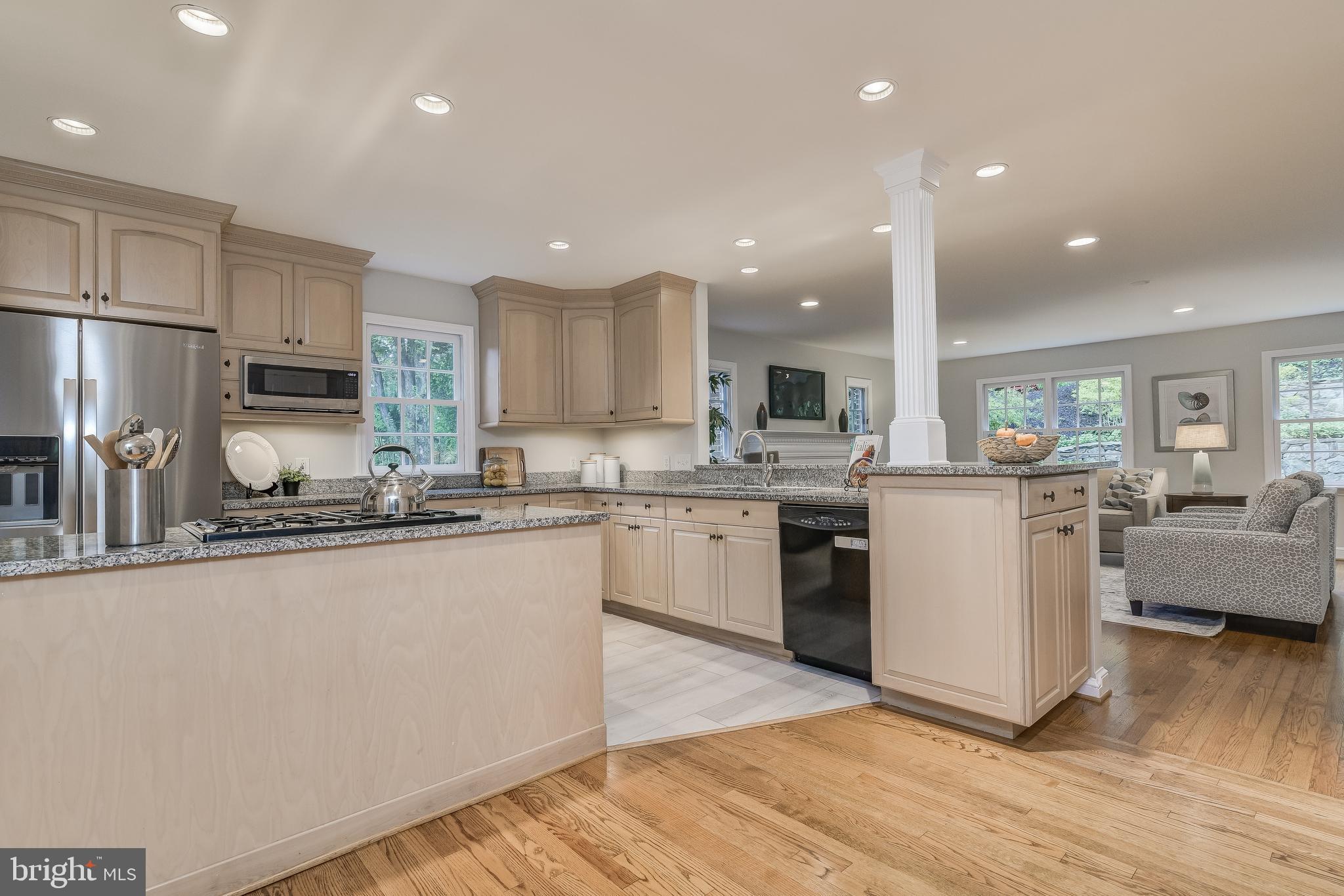 5911 Gloster Road Bethesda, MD 20816 - Photo 7 of 79 Kitchen & Family Room addition, spectacular!