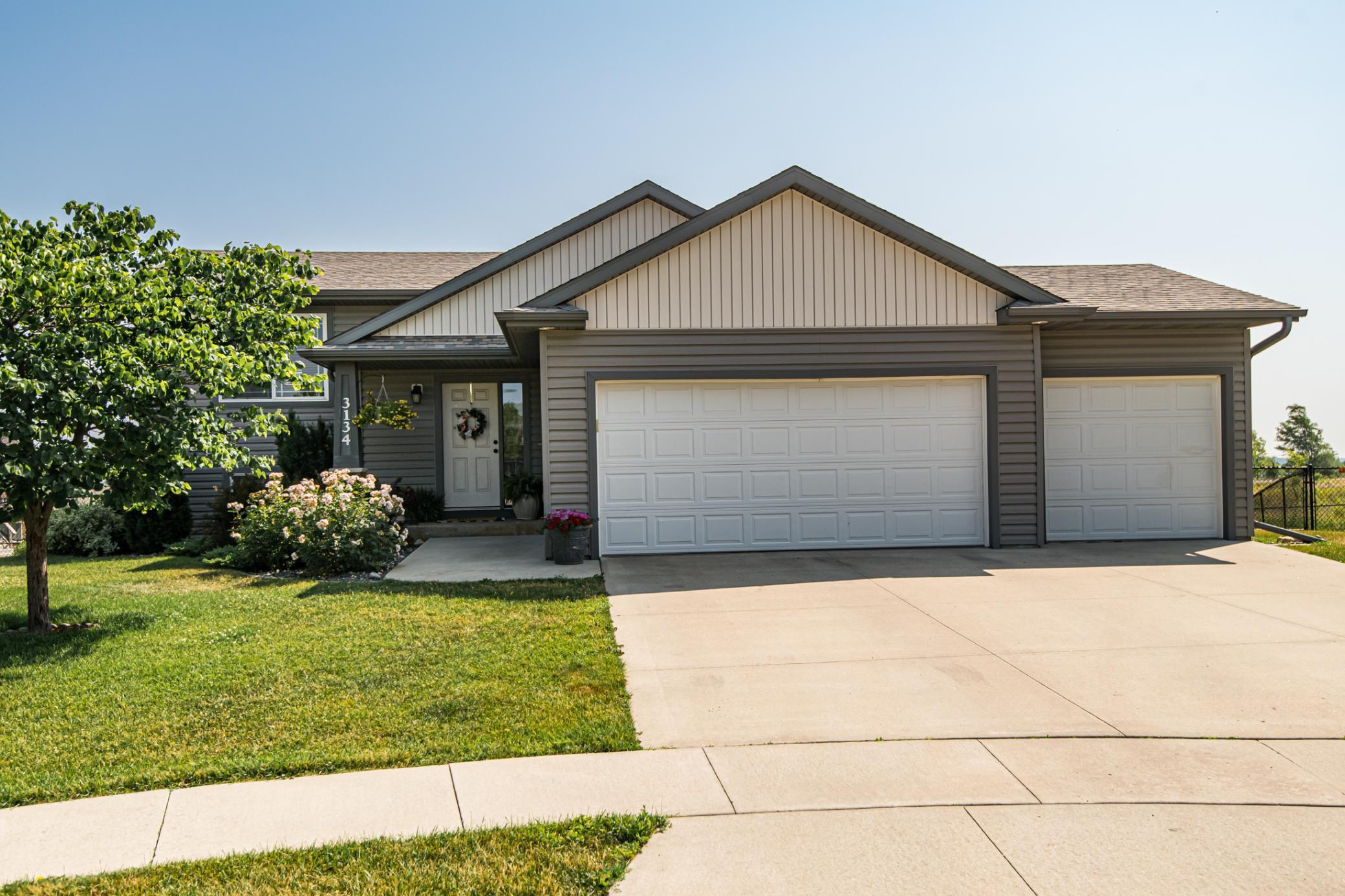 3134 Tamarack Lane Southeast Rochester, MN 55904 - Photo 1 of 44 Gallery Image 1