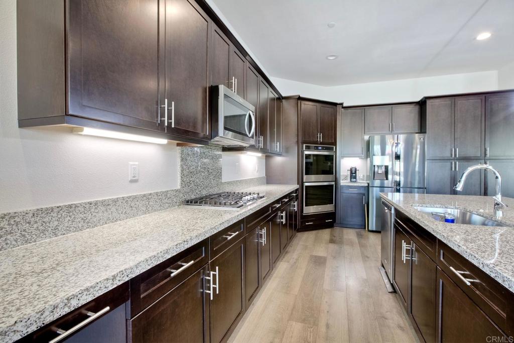 1122 Palomar Circle Escondido, CA 92027 - Photo 15 of 47