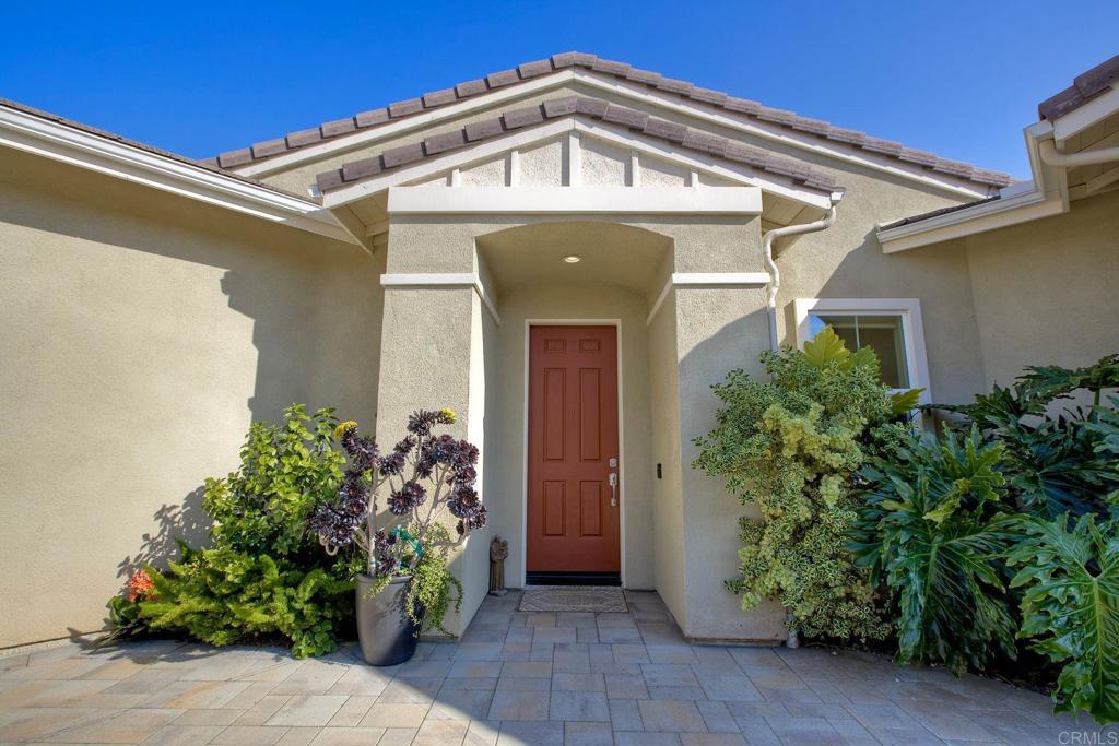 1122 Palomar Circle Escondido, CA 92027 - Photo 3 of 47