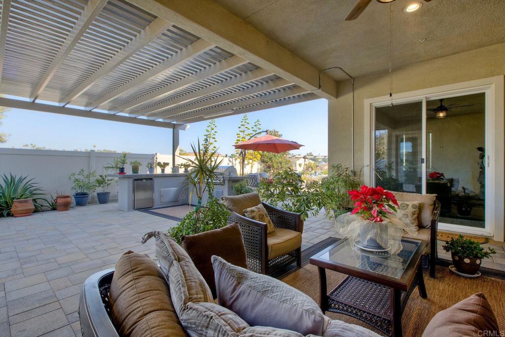 1122 Palomar Circle Escondido, CA 92027 - Photo 33 of 47