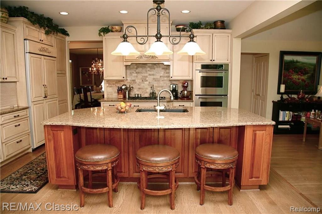 34028 Lyncroft Street Farmington Hills, MI 48331 - Photo 25 of 66