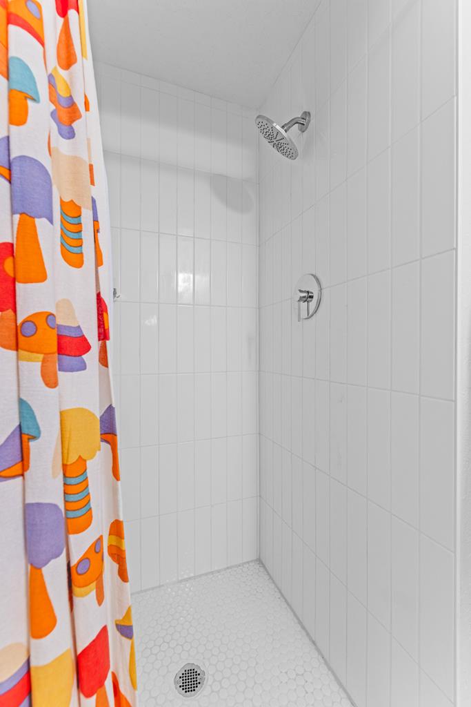 900 Alpine Street McCall, ID 83638 - Photo 44 of 70 Ensuite Shower