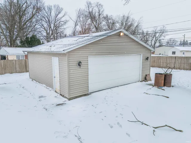$185,000 | 6418 Maywood Circle, Fort Wayne, IN 46819