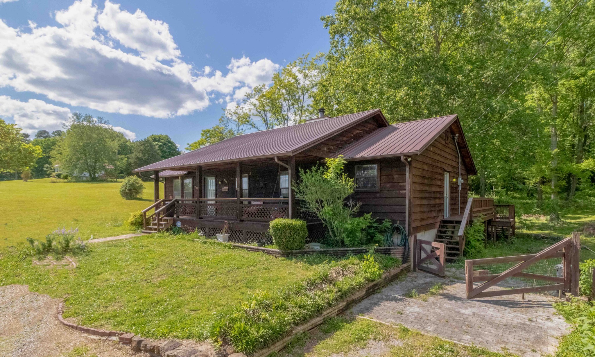 2425 Outlaw Road Woodlawn, TN 37191 - Photo 1 of 25 Gallery Image 1