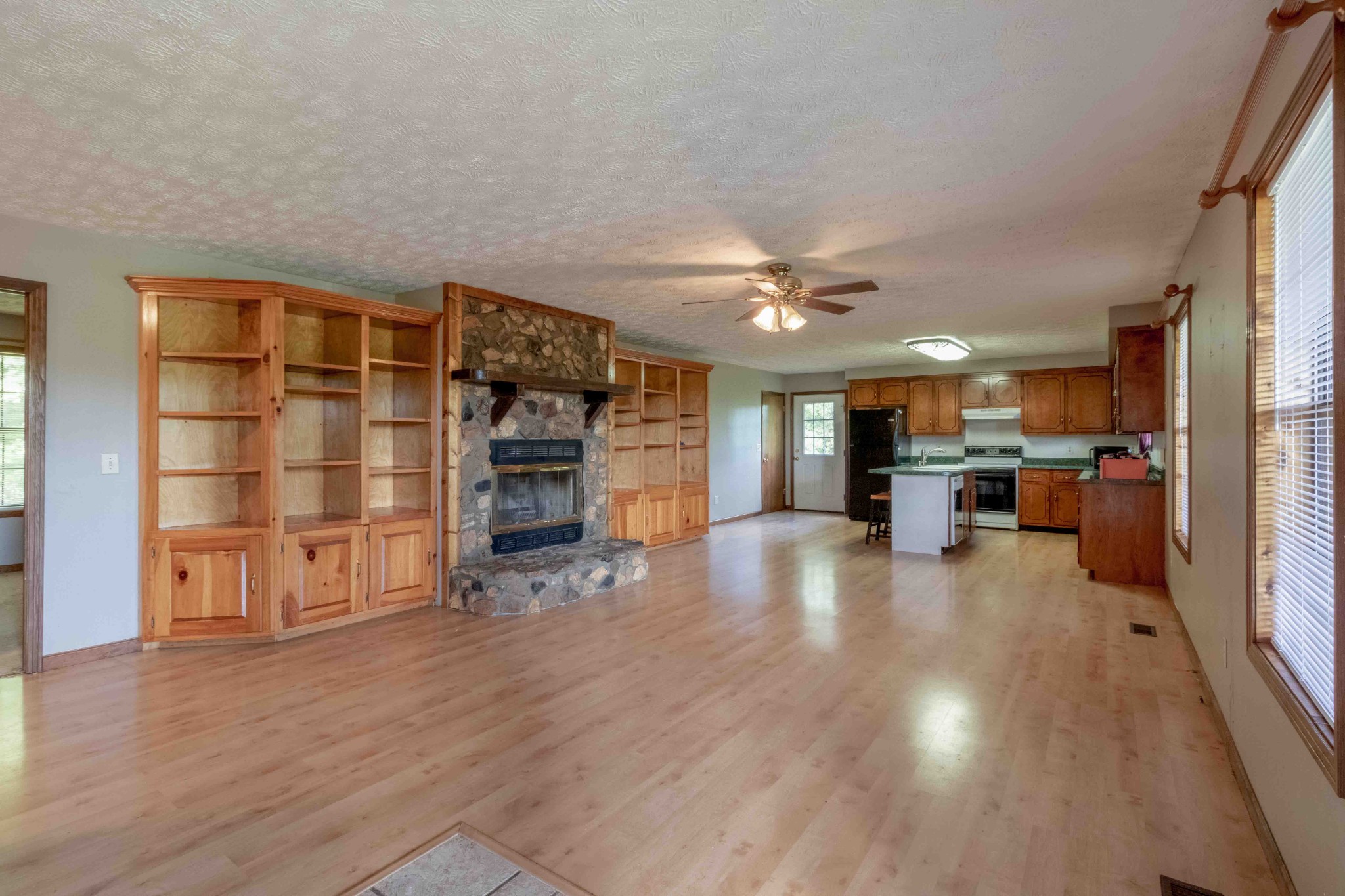 2425 Outlaw Road Woodlawn, TN 37191 - Photo 4 of 25 Gallery Image 4