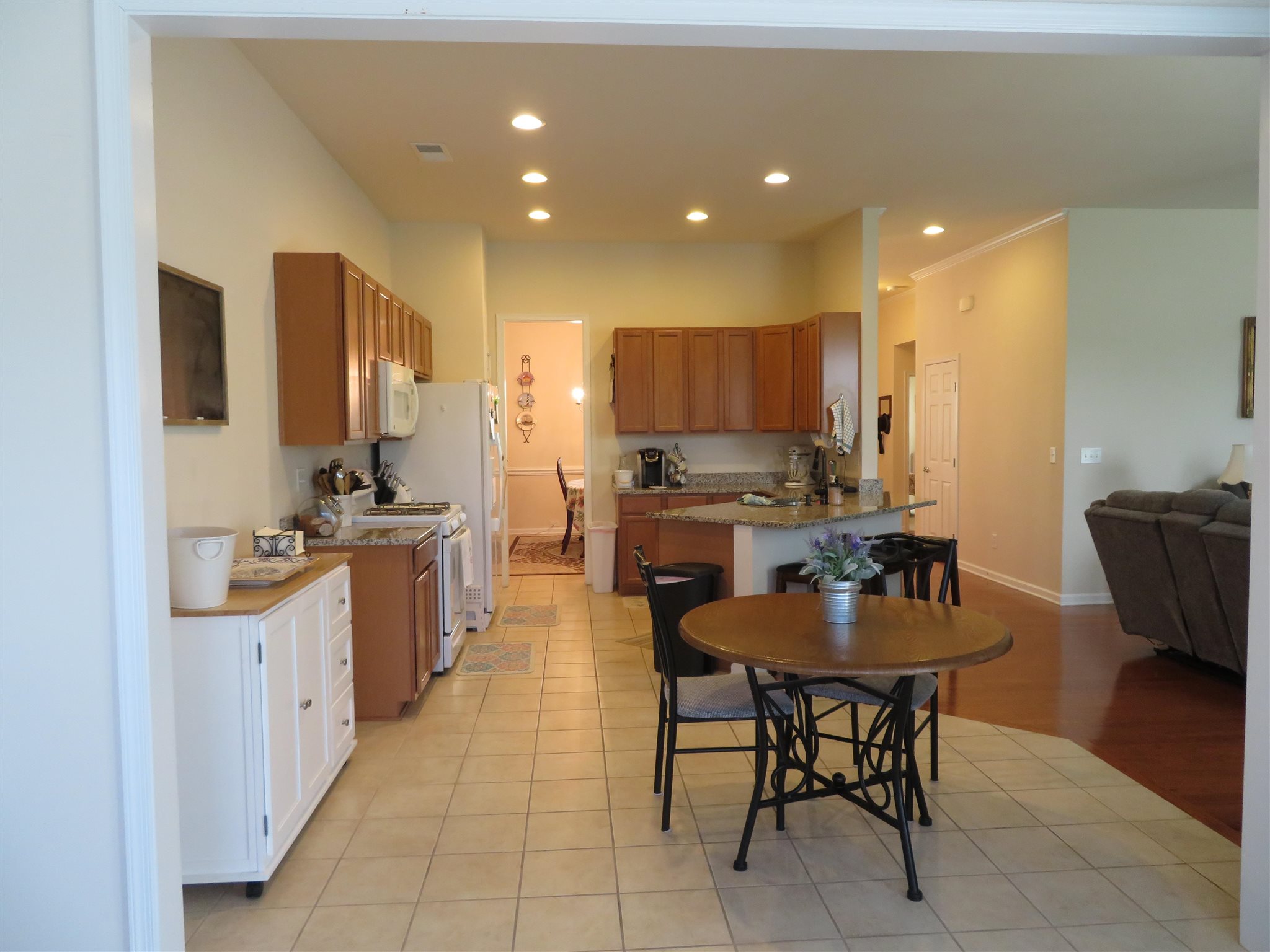 596 Shoreline Boulevard Boiling Springs, SC 29316 - Photo 8 of 35 Gallery Image 8