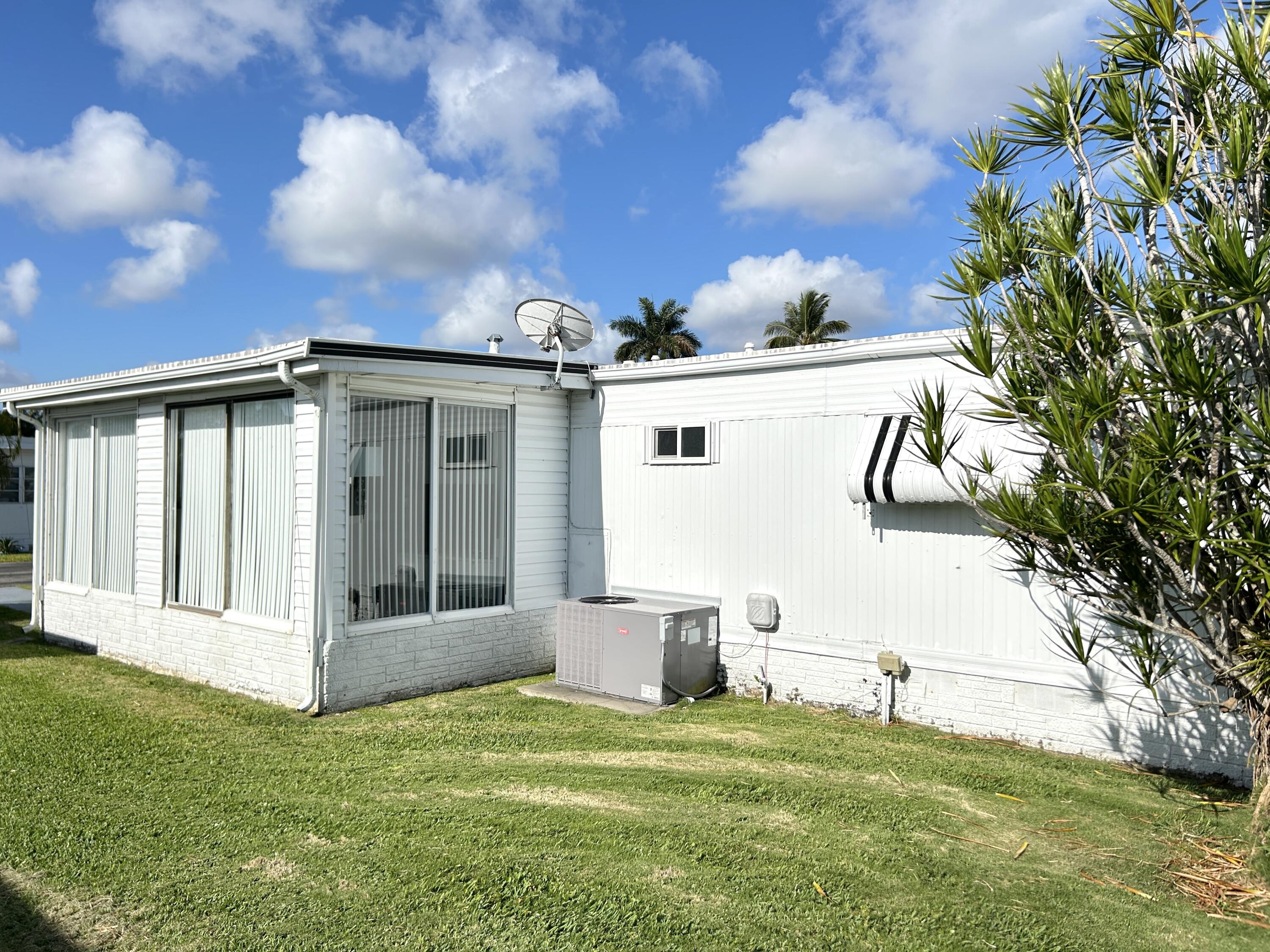 3233 State Street Hollywood, FL 33021 - Photo 3 of 30 IMG_3162