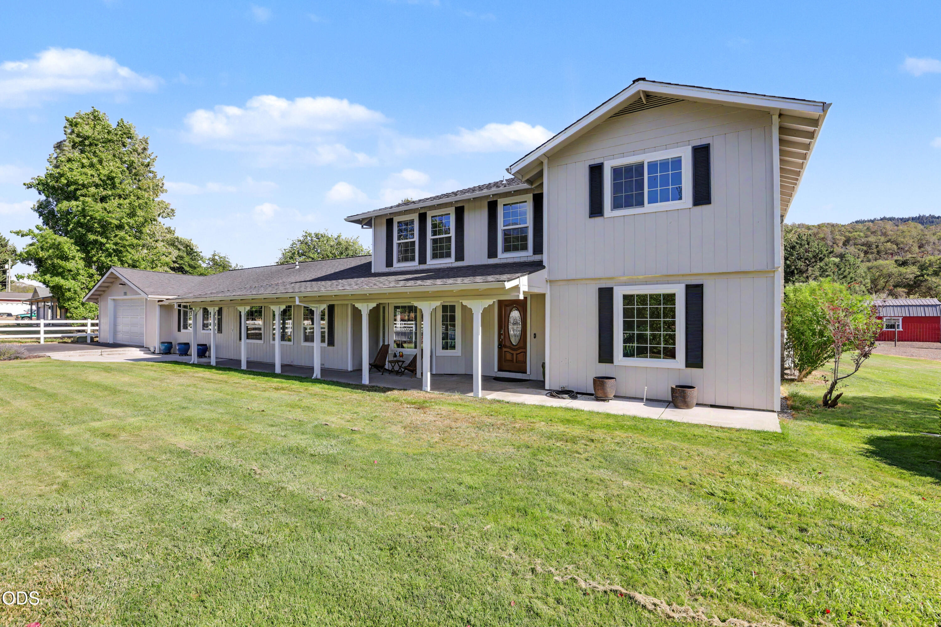 6575 Old Stage Road Central Point, OR 97502 - Photo 4 of 58