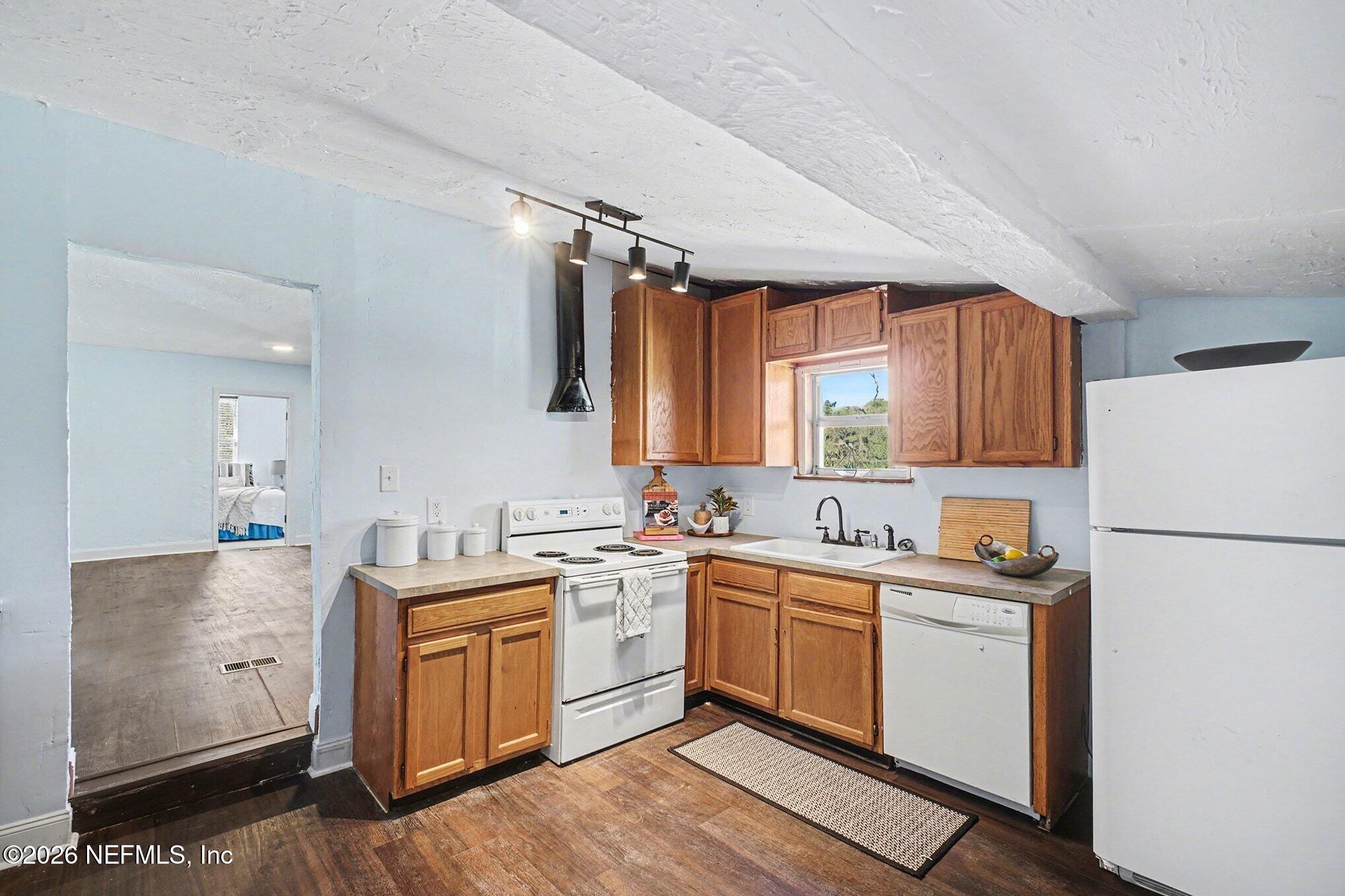 12641 Knotah Road Jacksonville, FL 32258 - Photo 2 of 25 005_file_1444