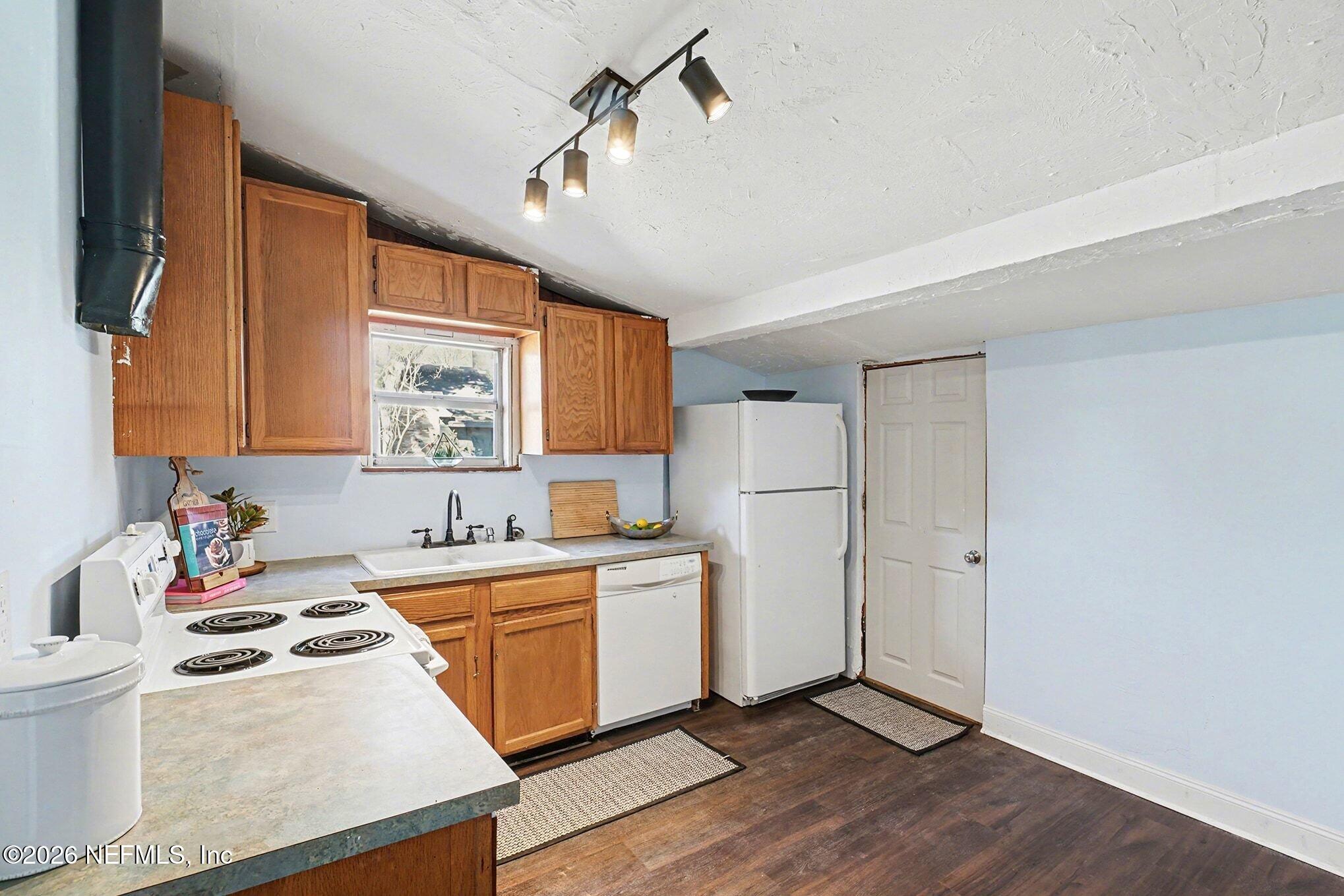 12641 Knotah Road Jacksonville, FL 32258 - Photo 3 of 25 006_file_5055