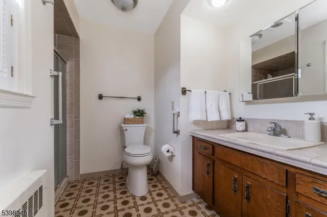 $399,900 | 4 Plaza Place, Phillipsburg, NJ 08865