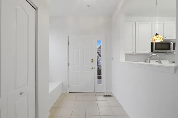 $249,900 | 1313 Brookdale Drive, Carpentersville, IL 60110