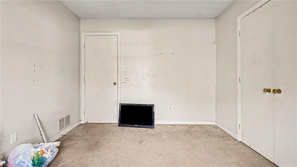 4314 Lormar Road Greensboro, NC 27406 - Photo 16 of 31 Gallery Image 16