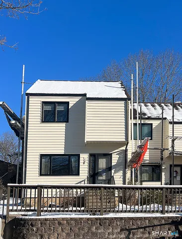 $359,000 | 19 Hampton Park, Unit 19, Branford, CT 06405