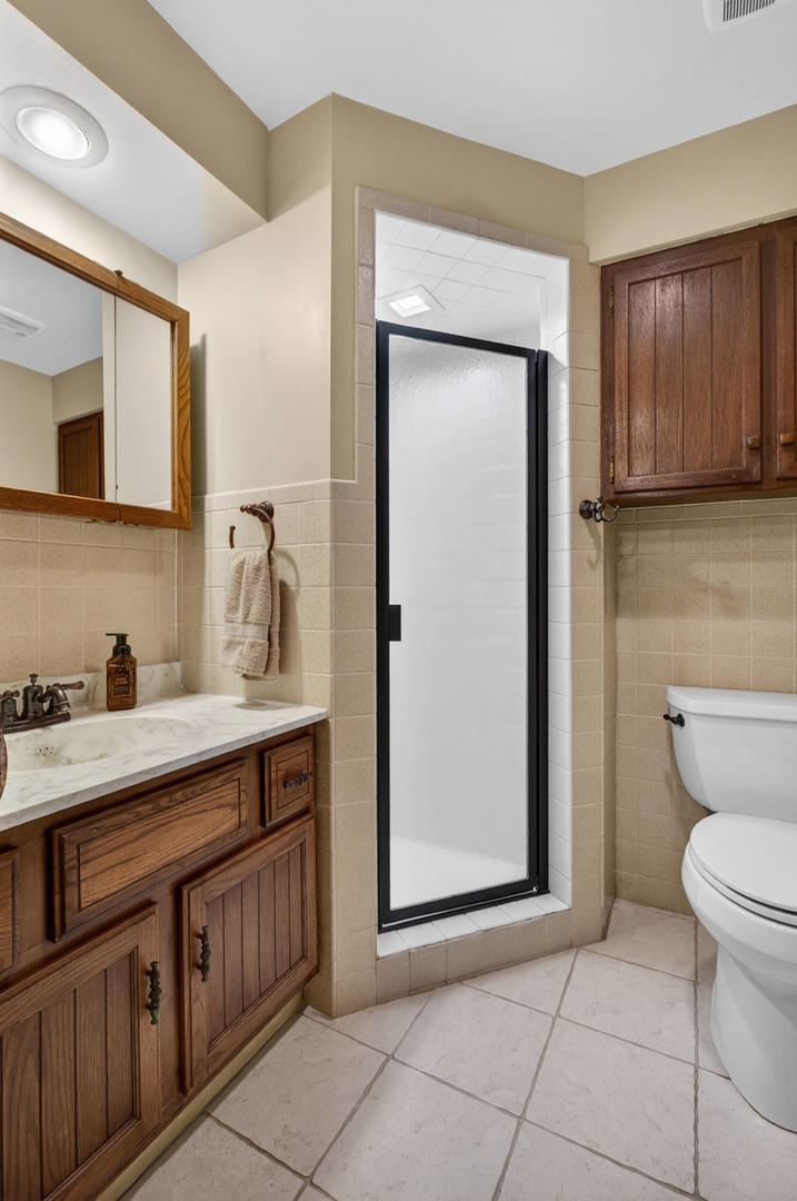 2205 Winding Hill Road Davenport, IA 52807 - Photo 35 of 64