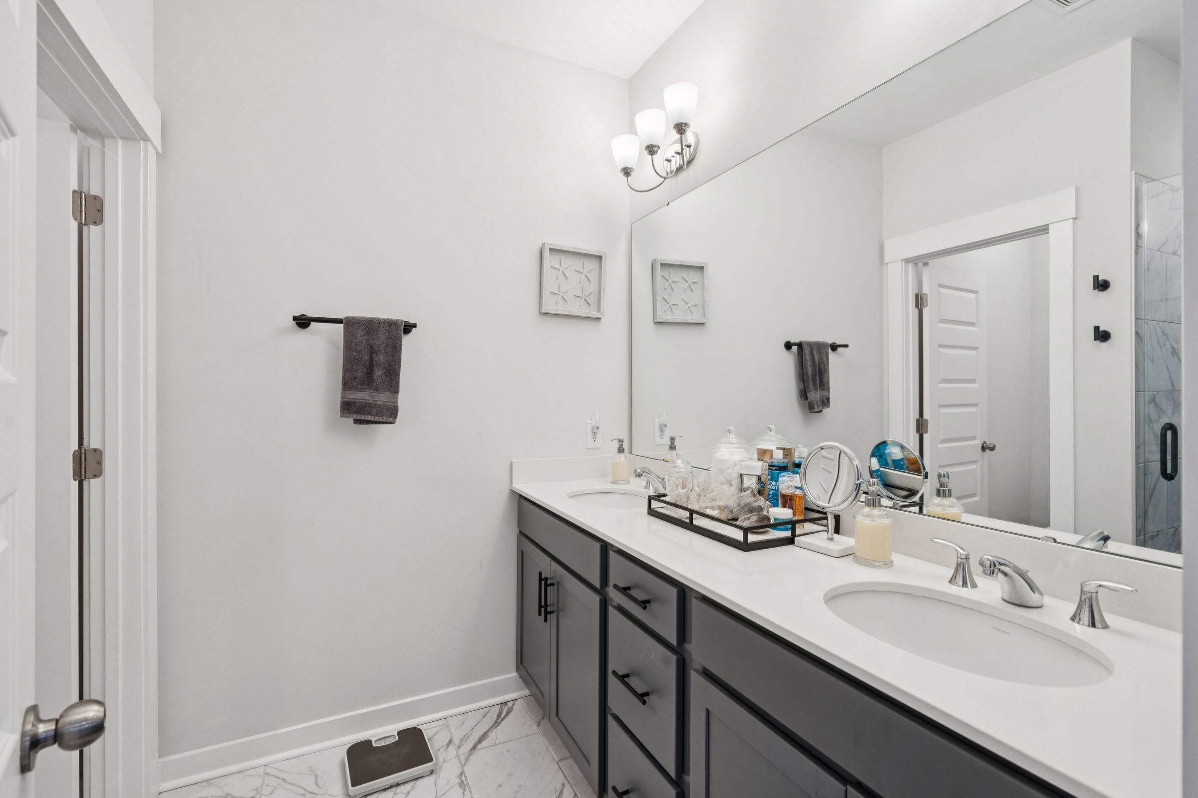 2133 Tides End Road Charleston, SC 29412 - Photo 38 of 79 38_2133TidesEndRd-KeenEyeMarketing-039