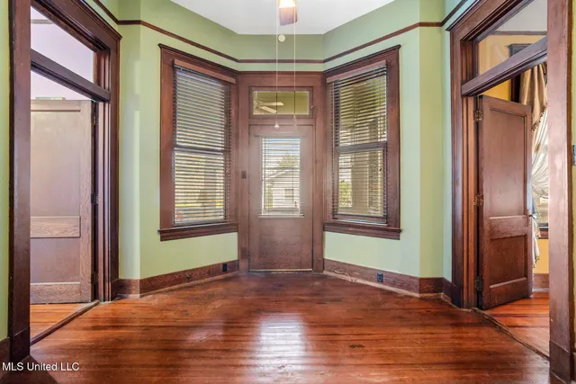 $365,000 | 208 West Georgetown Street, Crystal Springs, MS 39059