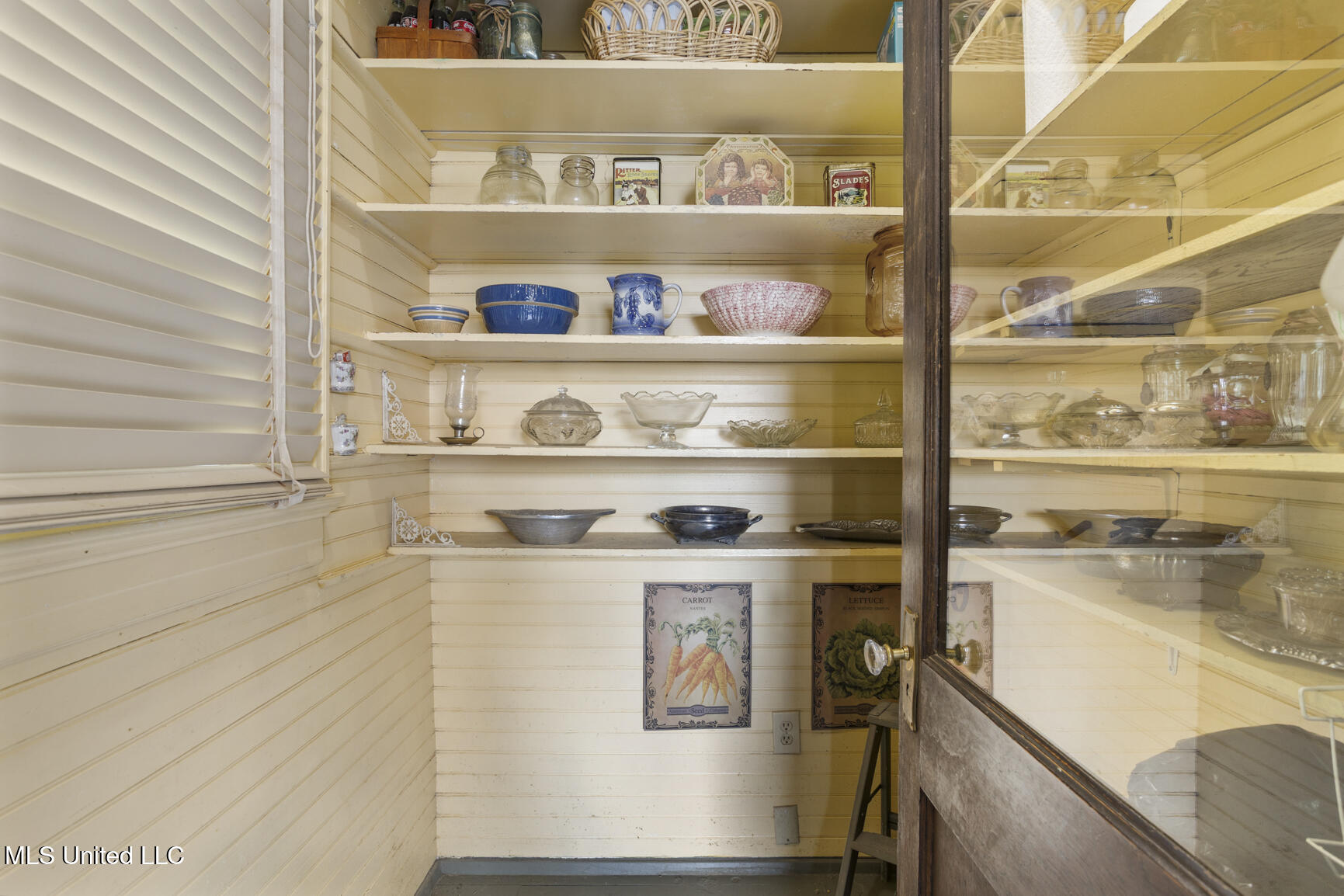 208 West Georgetown Street Crystal Springs, MS 39059 - Photo 35 of 56 208 W Georgetown St-37