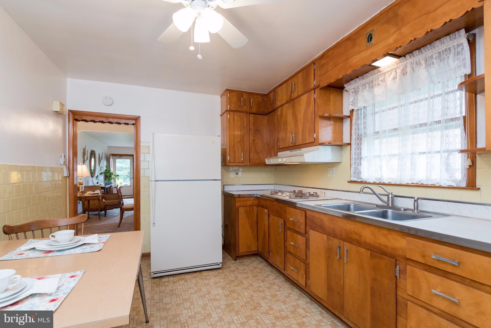 1800 Monumental Road Baltimore, MD 21222 - Photo 9 of 30 Kitchen