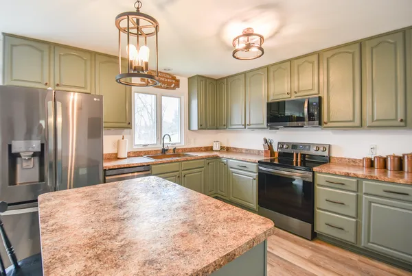 $259,900 | 129 Robin Drive, Coldwater, MI 49036