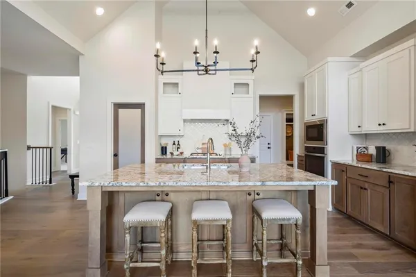 $652,850 | 500 Bentwater Drive, Raymore, MO 64083