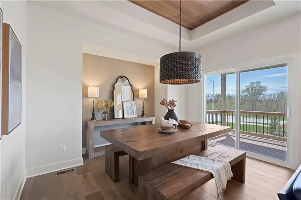 $652,850 | 500 Bentwater Drive, Raymore, MO 64083