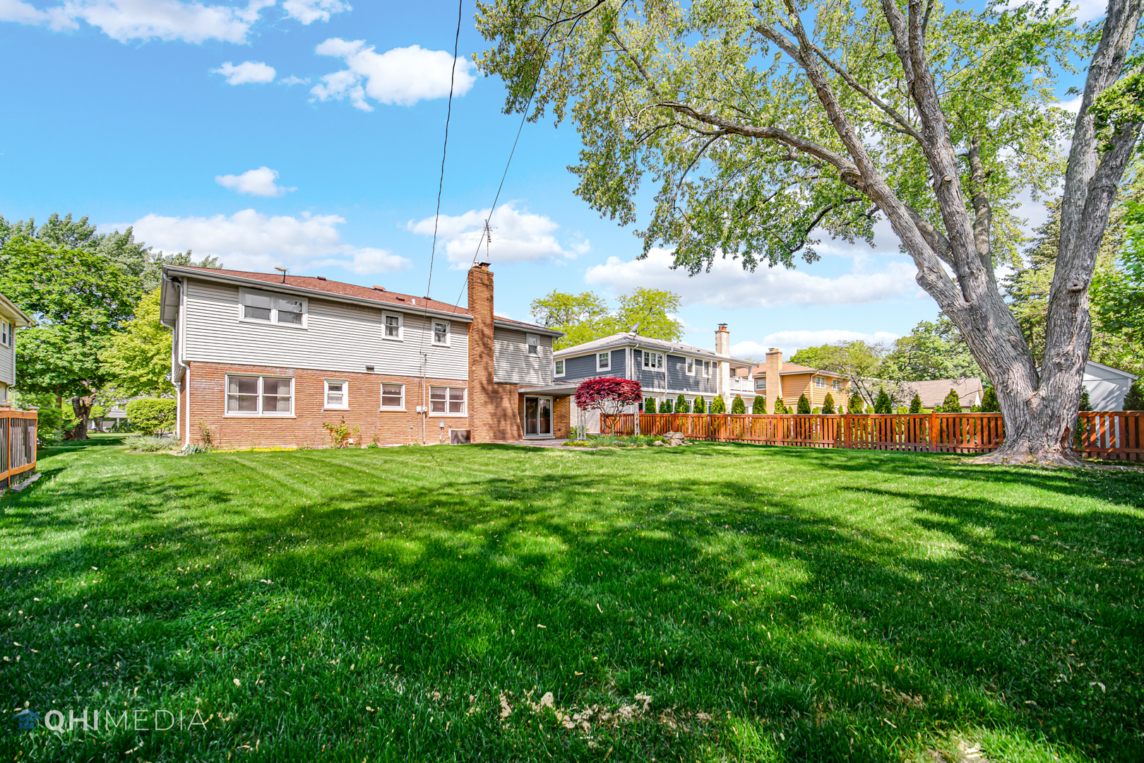 123 South Ridge Avenue Arlington Heights, IL 60005 - Photo 28 of 37 a view of a house with a big yard
