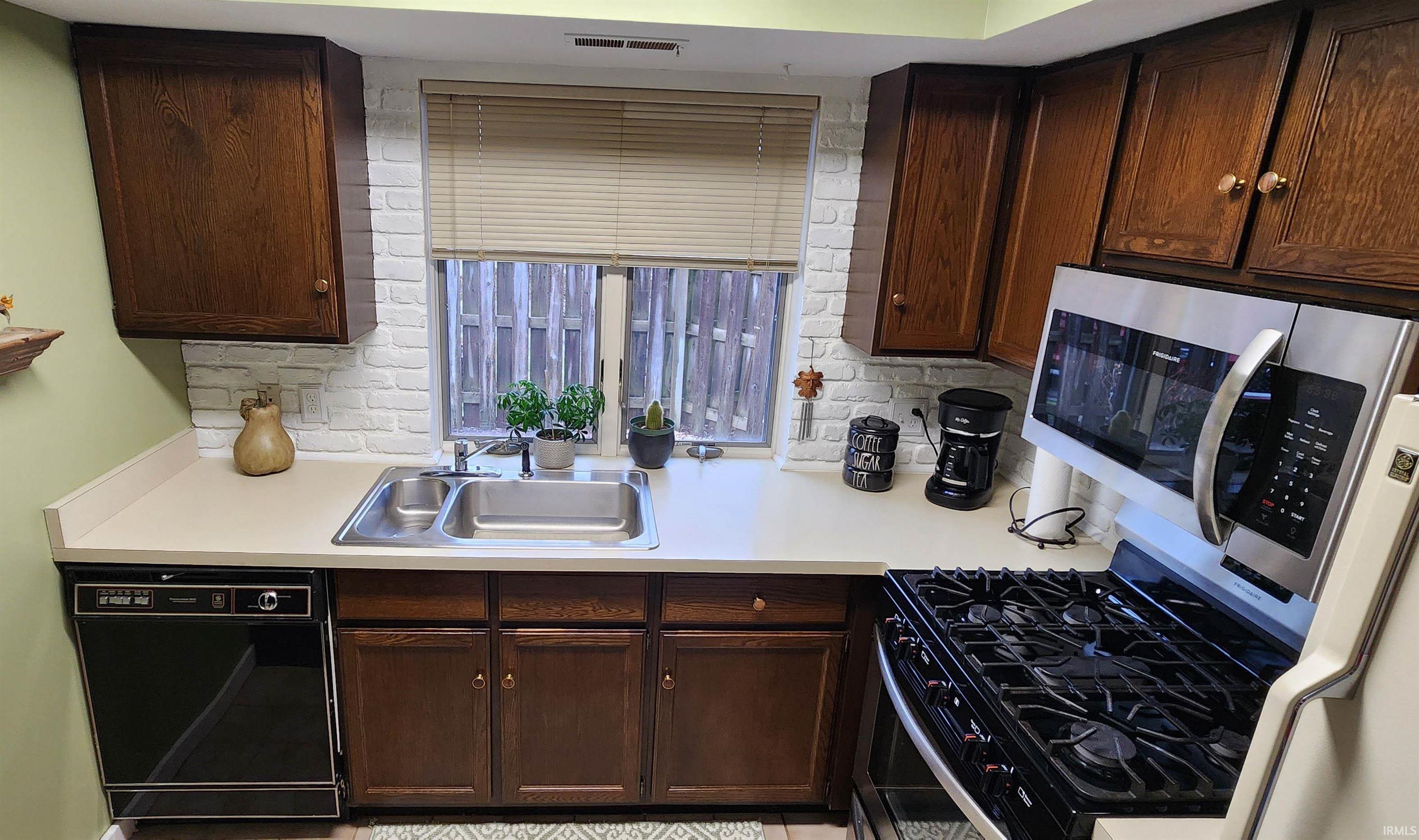 5078 Stellhorn Road Fort Wayne, IN 46815 - Photo 21 of 33