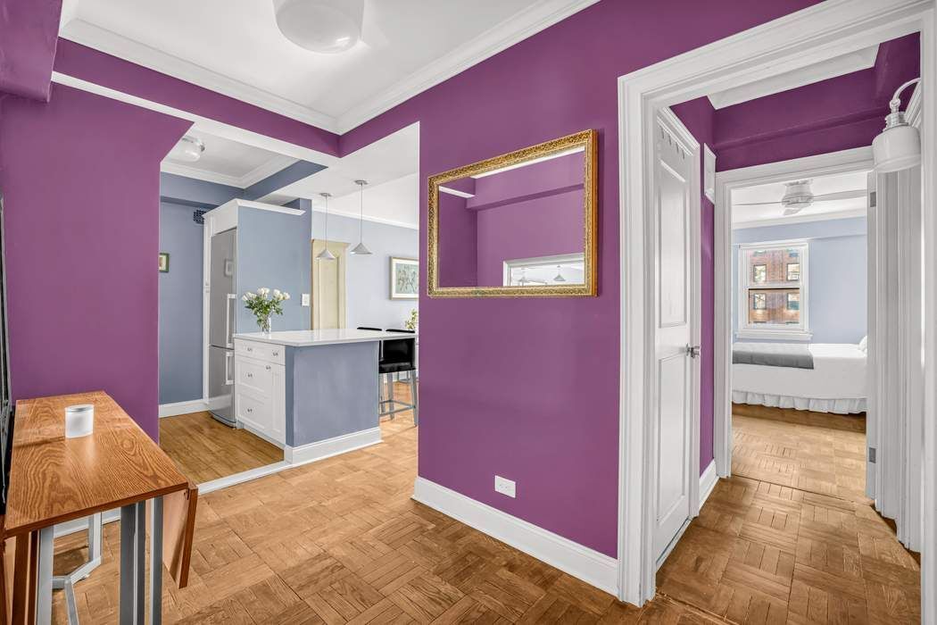 11 Riverside Drive, Unit 5PW Manhattan, NY 10023 - Photo 4 of 10 a view of a living room
