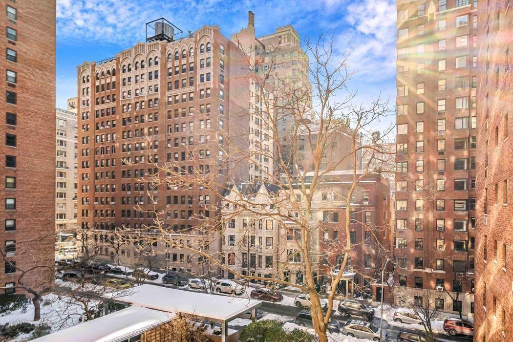 11 Riverside Drive, Unit 5PW Manhattan, NY 10023 - Photo 7 of 10 view of a building