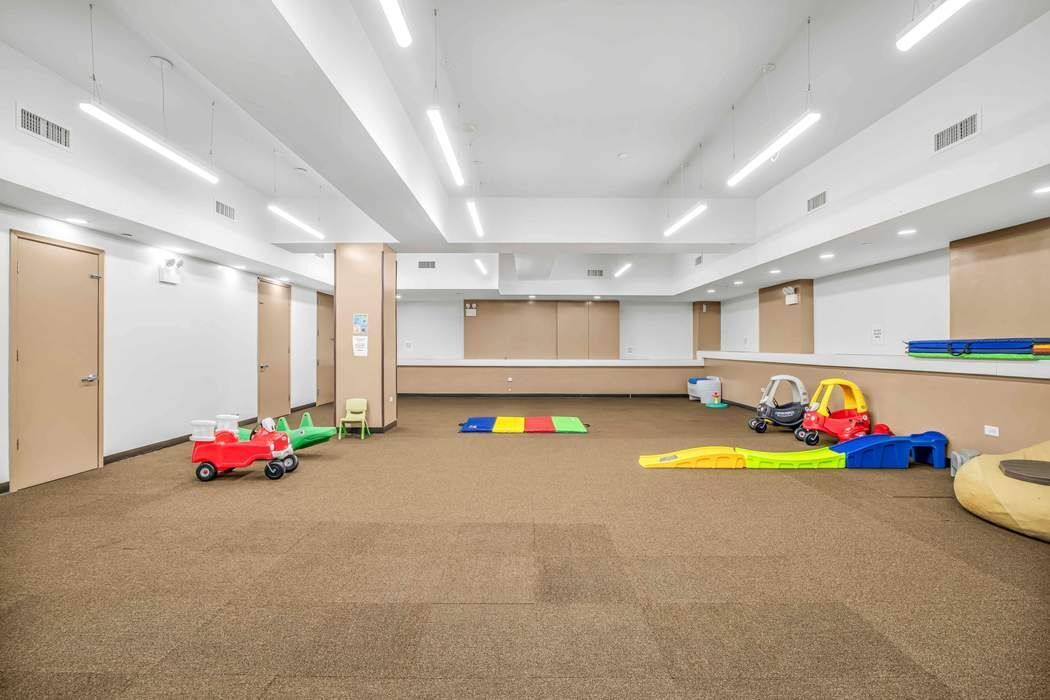 11 Riverside Drive, Unit 5PW Manhattan, NY 10023 - Photo 9 of 10