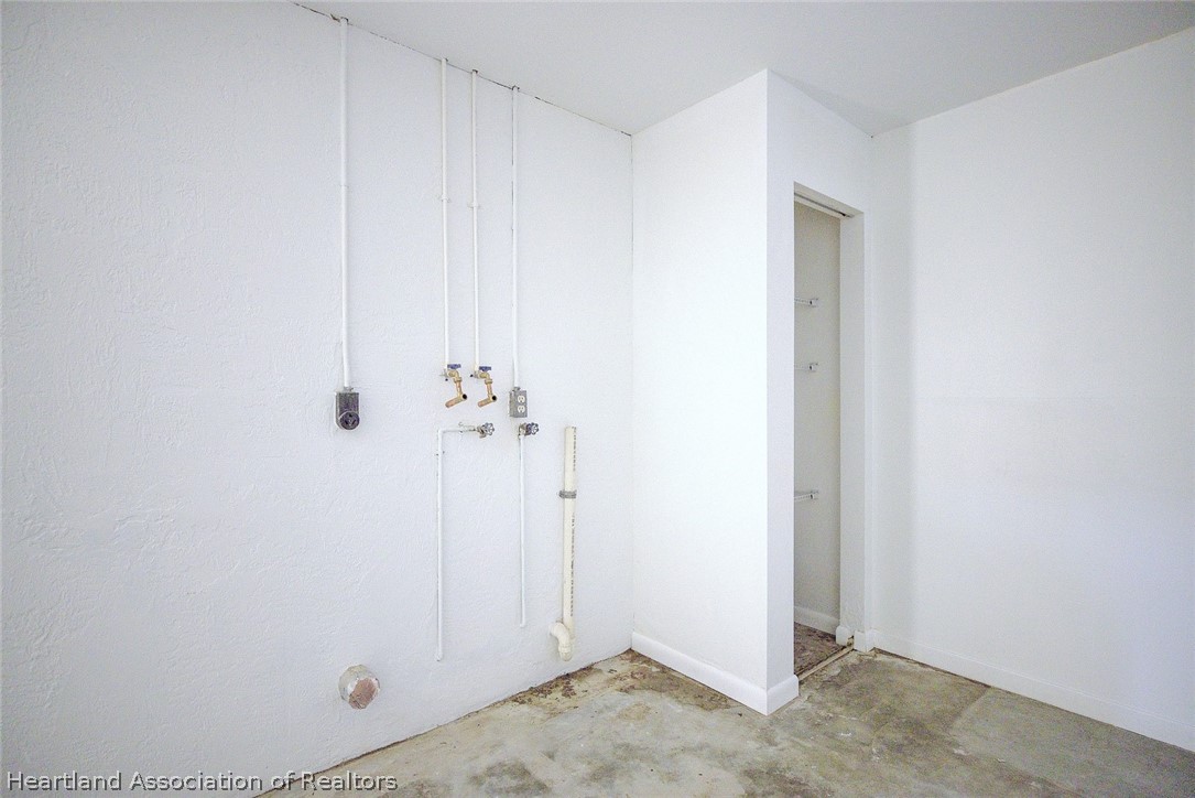 2052 West Stryker Road Avon Park, FL 33825 - Photo 38 of 45 a view of a bathroom