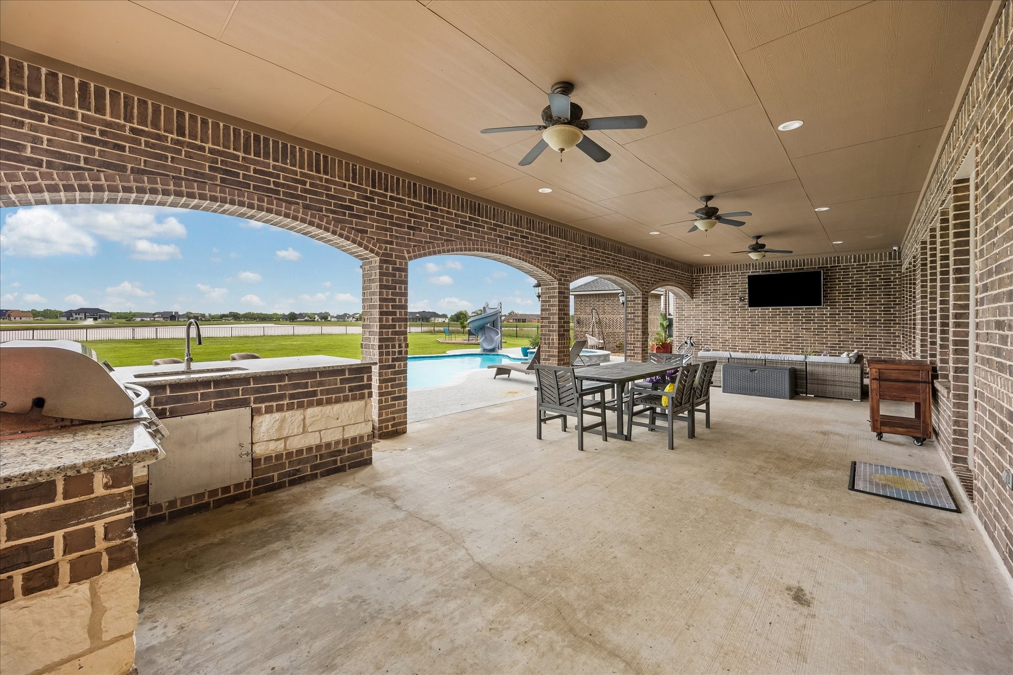 527 Lily Lane Rosharon, TX 77583 - Photo 25 of 35