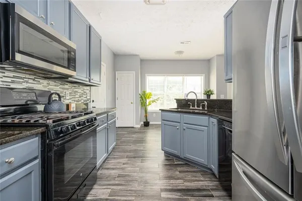 $325,000 | 490 Durham Crossing, Riverdale, GA 30274