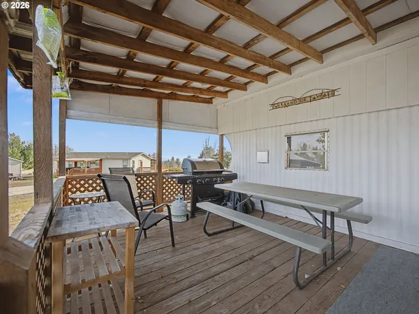 $235,000 | 288 South Molly Ann Road, Tygh Valley, OR 97063