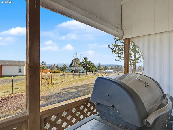 $235,000 | 288 South Molly Ann Road, Tygh Valley, OR 97063