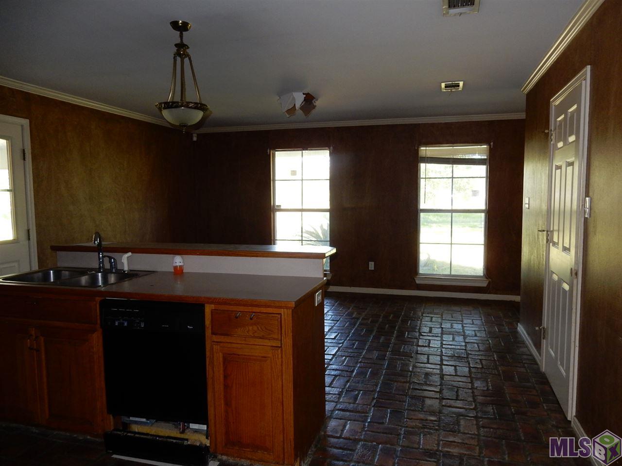 10485 Foster Road Baton Rouge, LA 70811 - Photo 4 of 19