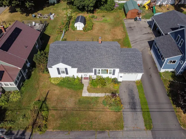 $159,900 | 30 Spruce Street, East Millinocket, ME 04430