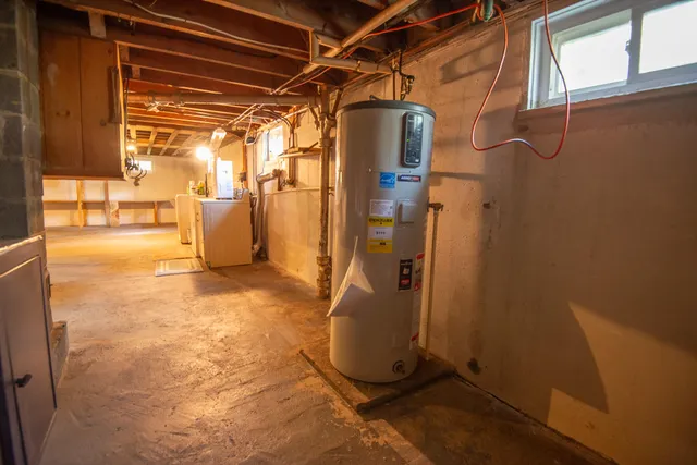 $159,900 | 30 Spruce Street, East Millinocket, ME 04430