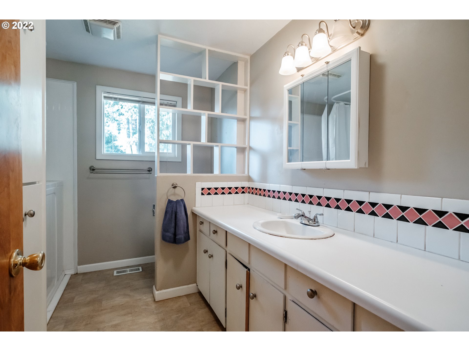 4861 Lone Oak Road Southeast Salem, OR 97302 - Photo 17 of 32 Gallery Image 17