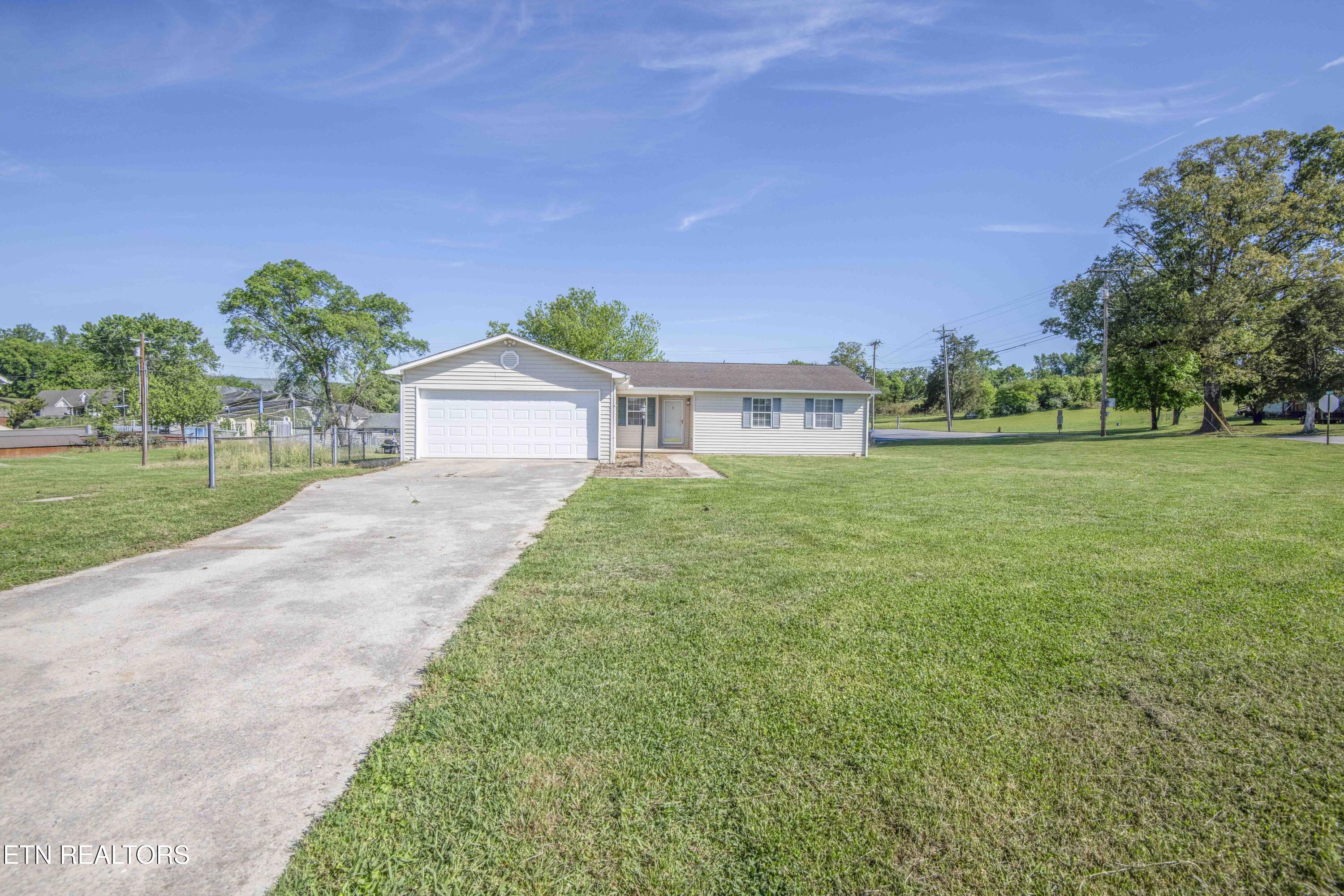 1104 Swan Pond Cir Road Harriman, TN 37748 - Photo 4 of 40 exterior