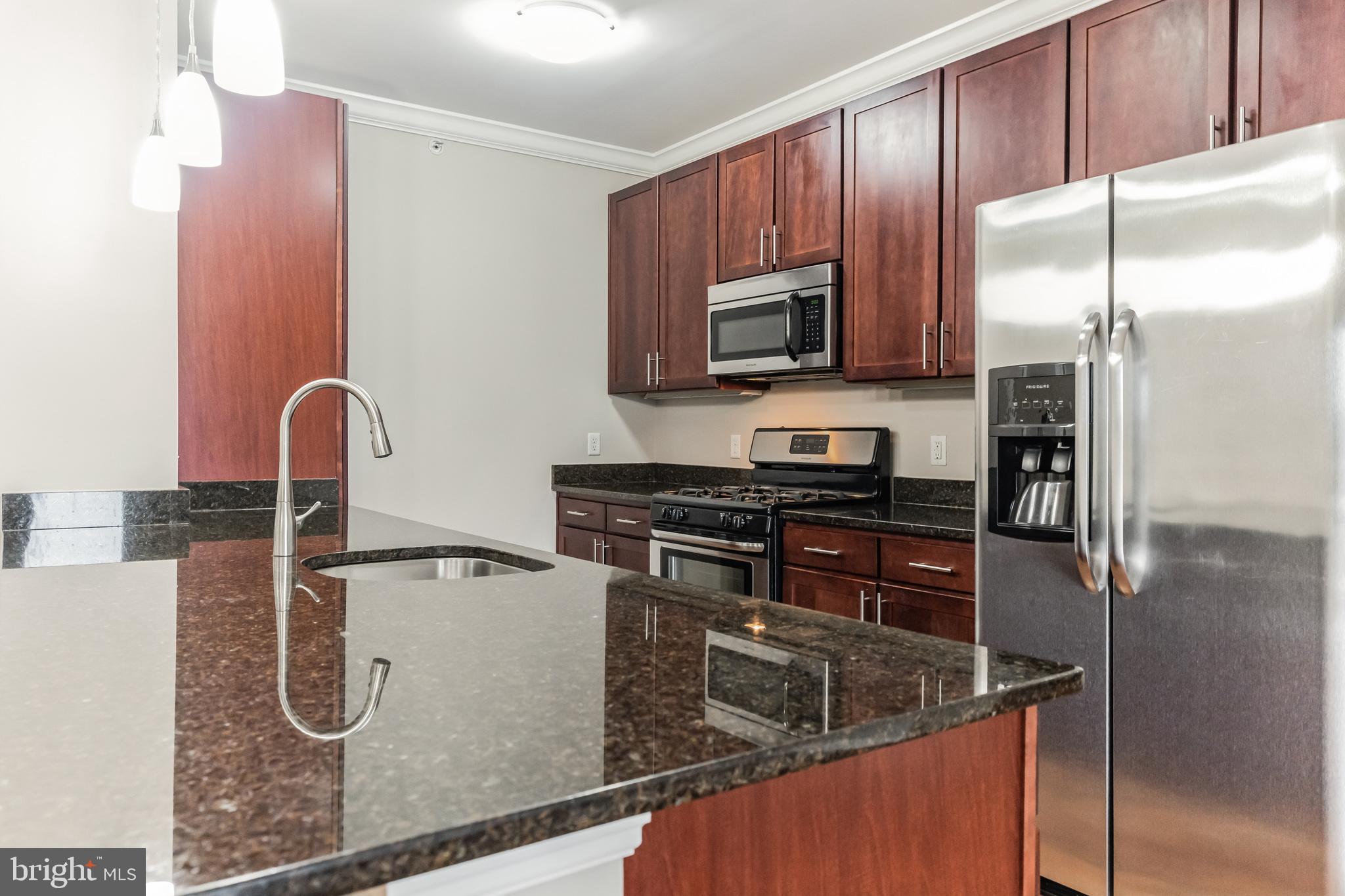 6301 Edsall Road, Unit 521 Alexandria, VA 22312 - Photo 11 of 38